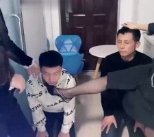 【梦涵大人】姐妹俩玩弄父子狗【双视角版】 bf22055