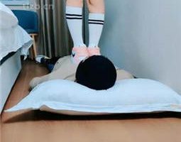 【萌宝儿】运动鞋及膝白袜全体重踩踏 bf34224