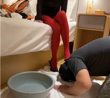 【jenn】情侣主虐绿帽-红丝高跟诱惑/鞋跟插嘴/鄙视/洗脚水窒息 bf39521