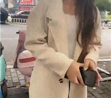 【素人挖掘机】户外开发路人玩SM-长靴踩虐 bf40240