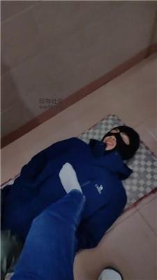 【奇了怪了】运动后白袜臭脚蹂躏踩 JS241220-38