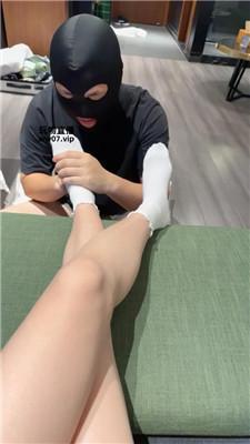 【Siu姐姐】桌底视角-玉足蹂躏踩地毯奴 JS250324-29