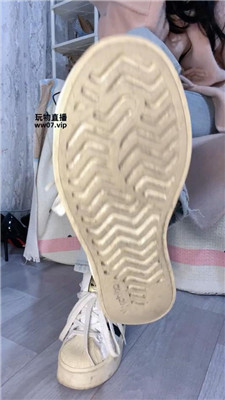 【苒苒】脏鞋底白袜子寸止    250429-21