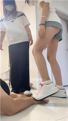 【足彩管】双S-学生妹白袜踩踏 bf56348