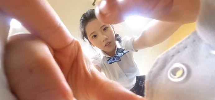 GTS-VR清纯JK美少女白丝帆布鞋踩踏城市 白丝美脚踩踏 香汗淋漓 JS250911~6