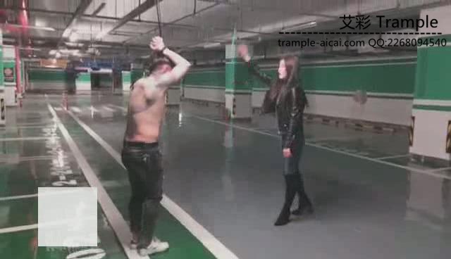 【VIVI】大片！yapoo车库吊打重度刑虐