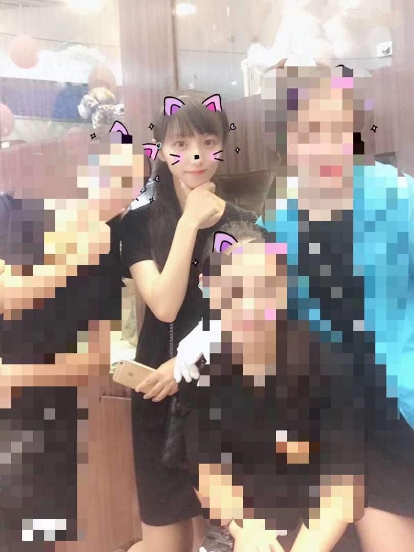 系花初九骑马骑脖子