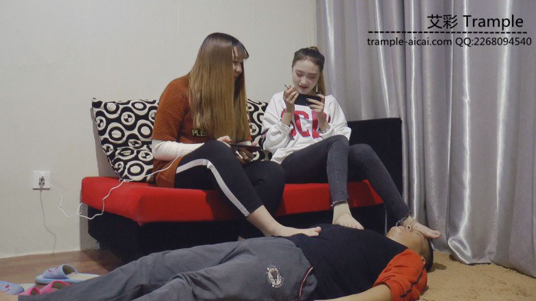 新人语儿初次体验脚垫