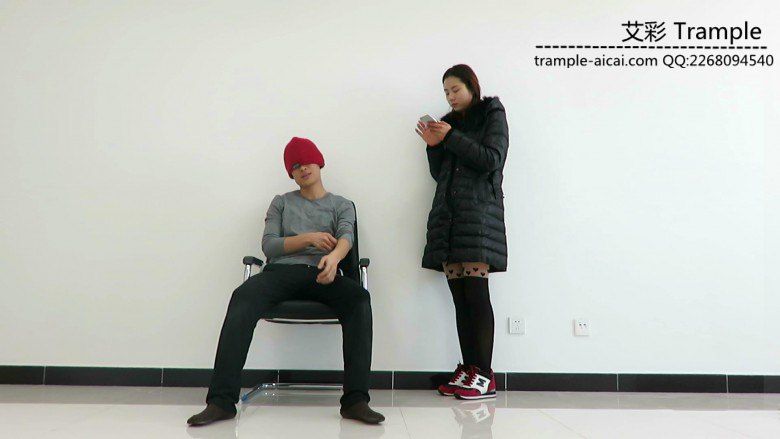 甜美媛媛女主出演！黑老师收学生钱被谩骂暴打！