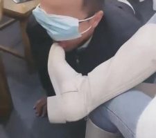 【萝莉糖糖】火锅店边吃边调狗 bf6363