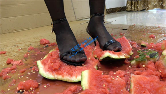 【冷柔】高跟鞋跟踩烂大西瓜