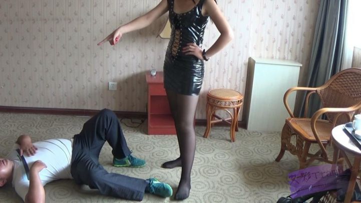 造反的奴隶被彻底打服