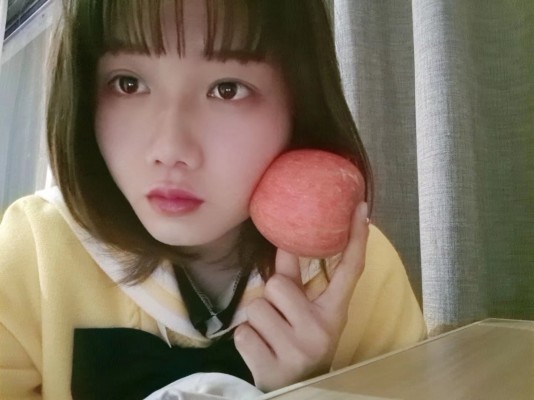 【00后蕬小乃】双人全体重踩踏，原味丝袜脚喂食 YC-211231-2