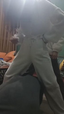 【刘二狗】双素人女仆tj-耳光/鞭打/踩踏 bf9035