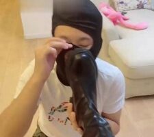 【奶味茶茶】舔闻长靴黑丝/裸足深喉 bf18603