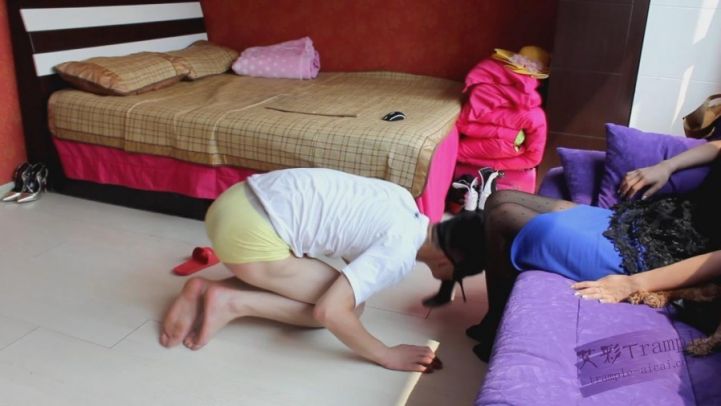 性感丝袜调教贱男