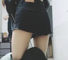 【美娜格格】美容院技师长靴裸足踩喂食 bf21214