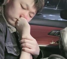 【强抚】车内疯狂舔原味肉丝jio bf24084