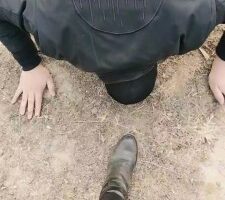 【辣姐】户外清理脏鞋底 bf24960