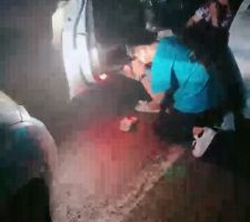 【小欣欣】户外-车外舔脚/掐乳/喂口水 bf30672