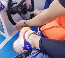 【诗恩大大】户外戴着手铐开船 bf30926