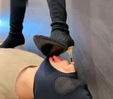 【美美子】过膝靴暴力踢裆/胯下耳光羞辱/高跟虐舌插嘴【完整版】 bf31510