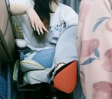 【小羊】母畜品尝原味裸足【上】 bf33172