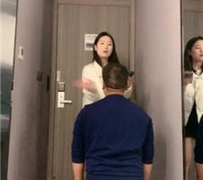 【小雅老师】强制吸香水/喝圣水/舔脏鞋底/踹狗头/耳光 bf35728