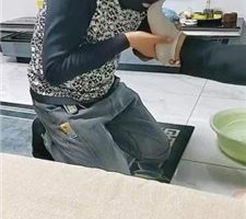 【广东迪迪】伺候沐足-白袜裸足恋足舔【双视角版】 JS231213-5