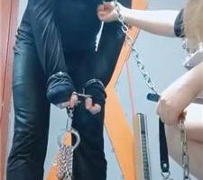 【东营天香百合】各种枷锁刑具囚禁 JS240327-1