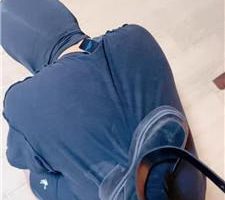 【奶罐】皮带鞭打/长靴踩虐/清理脏鞋底/脚喂牛奶/脚插嘴 JS240401-9