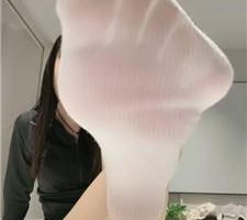 【妲己酱】沉浸式原味白袜+裸足羞辱 JS240407-16