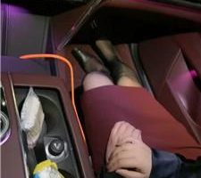 【樱木花道】开放物业素人S-车内品尝黑丝高跟 JS240514-2