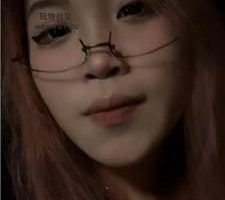 【Qi7】车内恋足狂舔/掐乳 JS240826-25