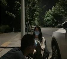 【木万】深夜户外调-舔脏鞋底黑丝/耳光/踩踏闻臭鞋 bf44156