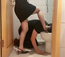 【王妃】骑马狗爬/脚下喂食/黑丝高跟踩 bf45660