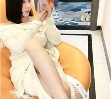 【黛樱】赏赐脚奴舔高跟玉足 JS241112-33