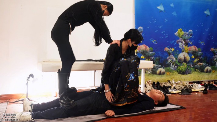 双S玩踩踏玩弄小狗狗 JS241113-23