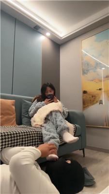 【子熙大人】原味白袜无意识踩地毯奴 JS241123-20