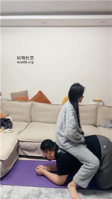 【埋汰】玉足踩踏恋足舔 JS241123-3