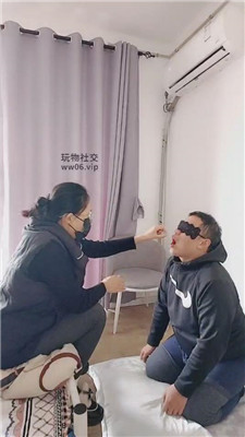 【上海汤圆】白袜美足踩虐狗继父    241212-5