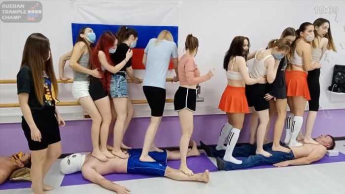 1.5小时含女女！莫斯科女神团夏季热裤摇摆舞原味脚群踩！当脚垫 bf41619