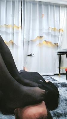 【芏筄】黑丝臭脚捂脸窒息 JS250113-22