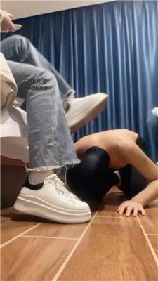 【沐沐大大】滴蜡小白鞋白袜狂舔 bf49533