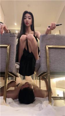 【凉子】漂亮网红把榜一大哥虐成狗【下】-双视角版 bf49735