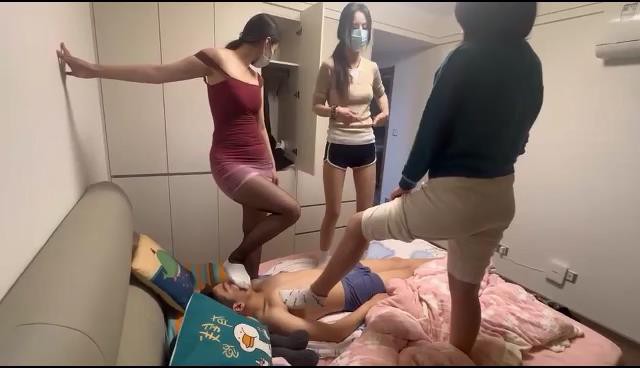 2025新春巨献4人丝足空降篇 YC-250130