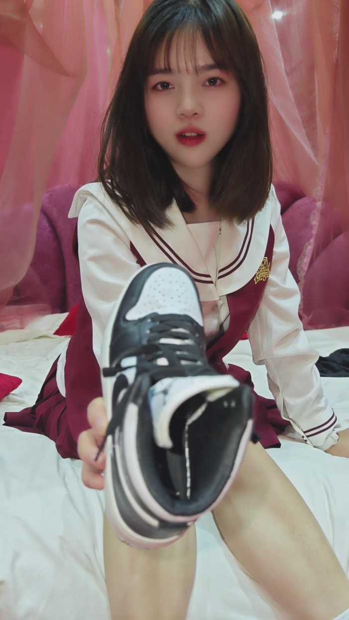 娇娇AJ羞辱恋足舔脚专场