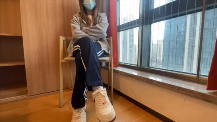 【小鲨鱼殿下】第一人称羞辱踩面包 YC-250208-6