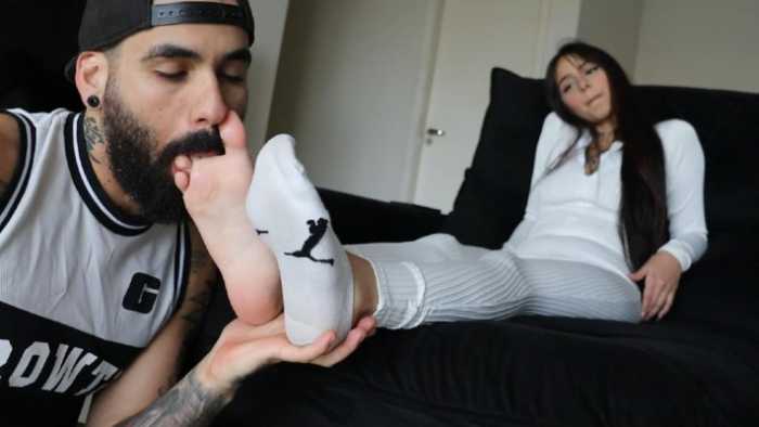 JW-跪舔05年嫩模Collins的马丁靴棉袜汗脚！先闻袜子再舔脚！ JS250219~3