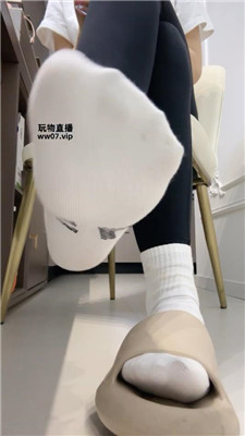 【玥樾】白袜出卖女朋友    250316-30